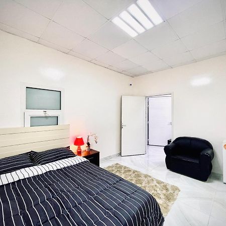 Private 2Bedroom Villa With T&B And Kitchenette Near Abu Dhabi International Airport ภายนอก รูปภาพ