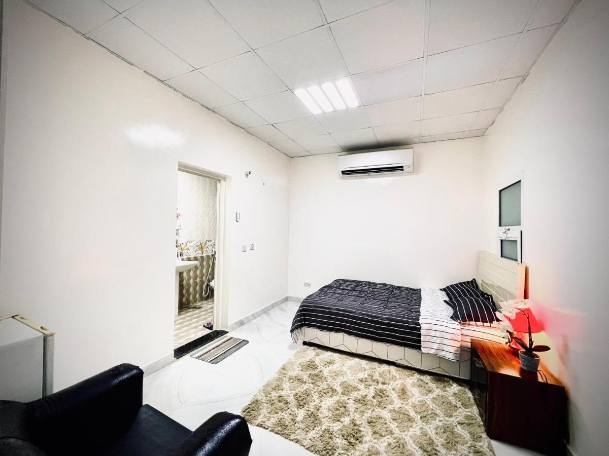Private 2Bedroom Villa With T&B And Kitchenette Near Abu Dhabi International Airport ภายนอก รูปภาพ