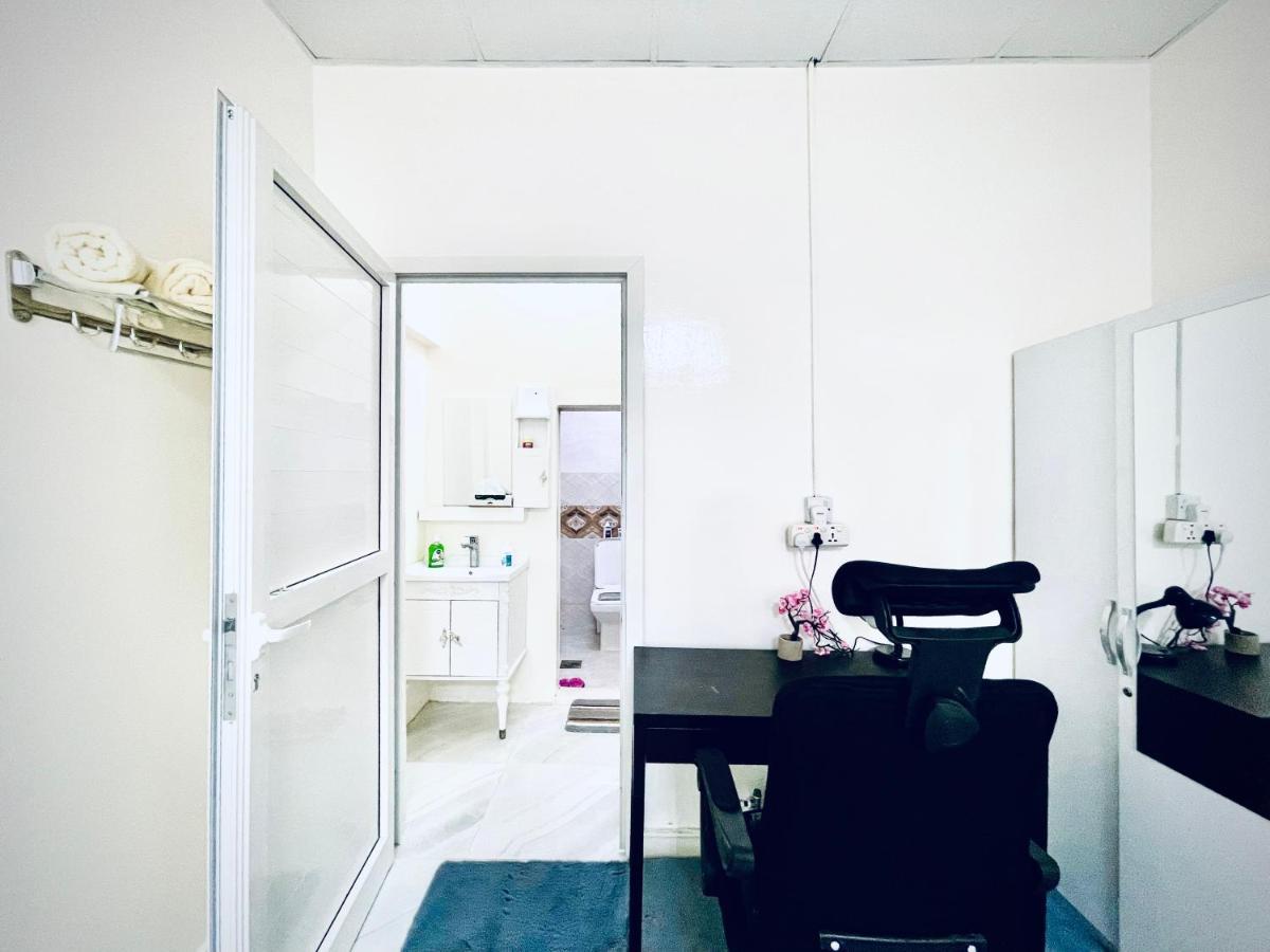 Private 2Bedroom Villa With T&B And Kitchenette Near Abu Dhabi International Airport ภายนอก รูปภาพ